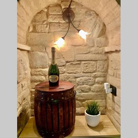 La Grotta - Casa Con Grotta Sotterranea Apartment Monterubbiano Ngoại thất bức ảnh