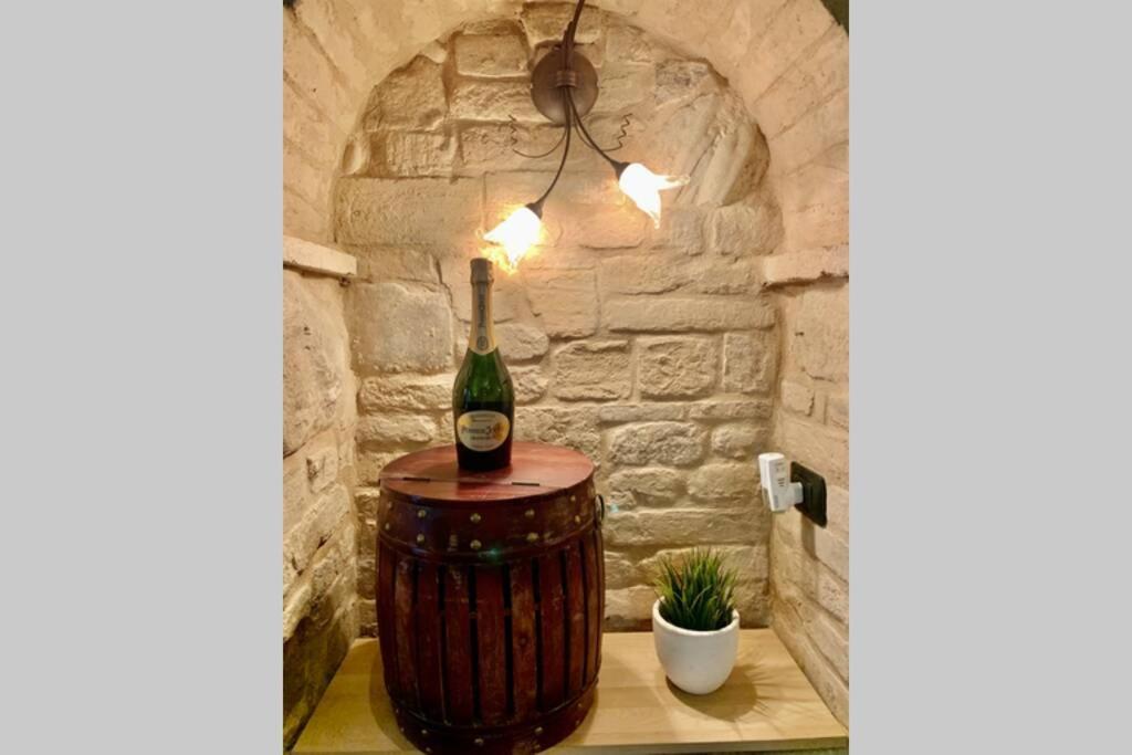 La Grotta - Casa Con Grotta Sotterranea Apartment Monterubbiano Ngoại thất bức ảnh