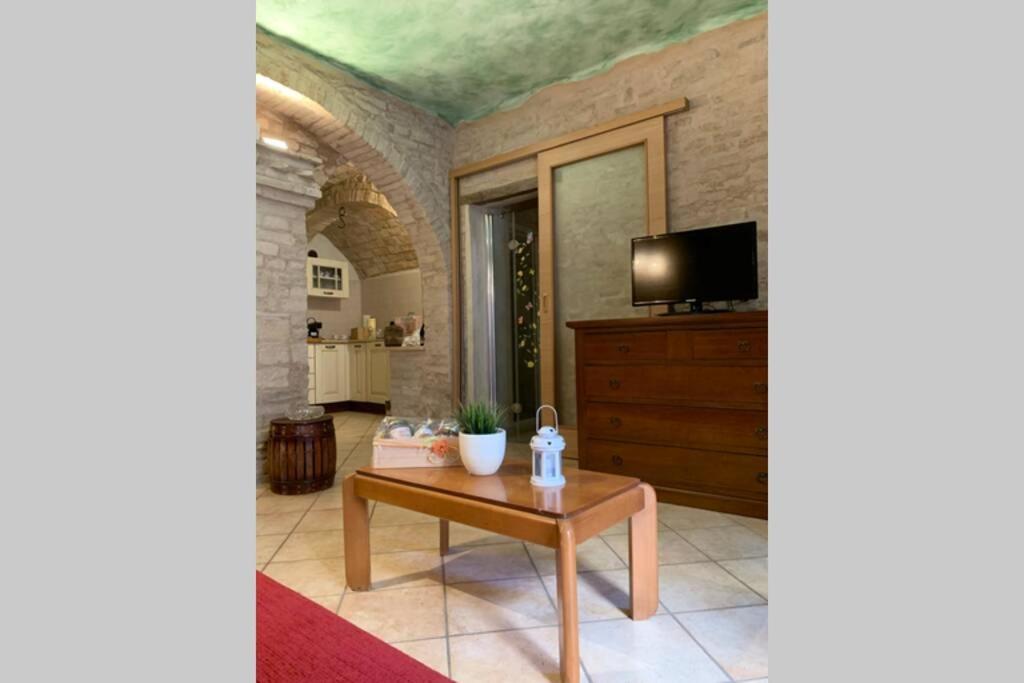 La Grotta - Casa Con Grotta Sotterranea Apartment Monterubbiano Ngoại thất bức ảnh